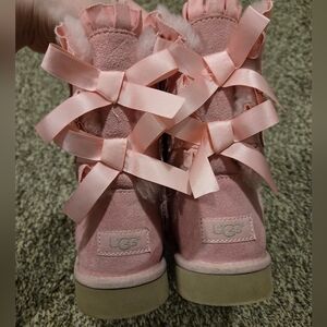 UGG Kids Size 4 Pink Bow Boots